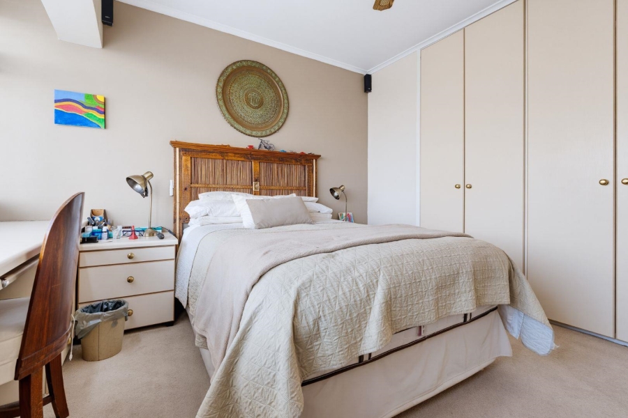 2 Bedroom Property for Sale in Sea Point Western Cape